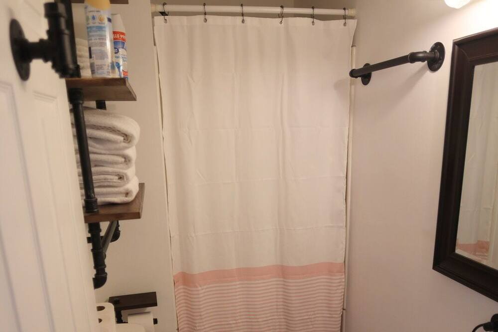 Photo of Bathroom in New Oxford