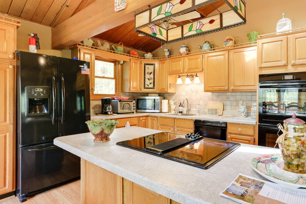 Photo of Kitchen in Pocono Mountain Lake Estates