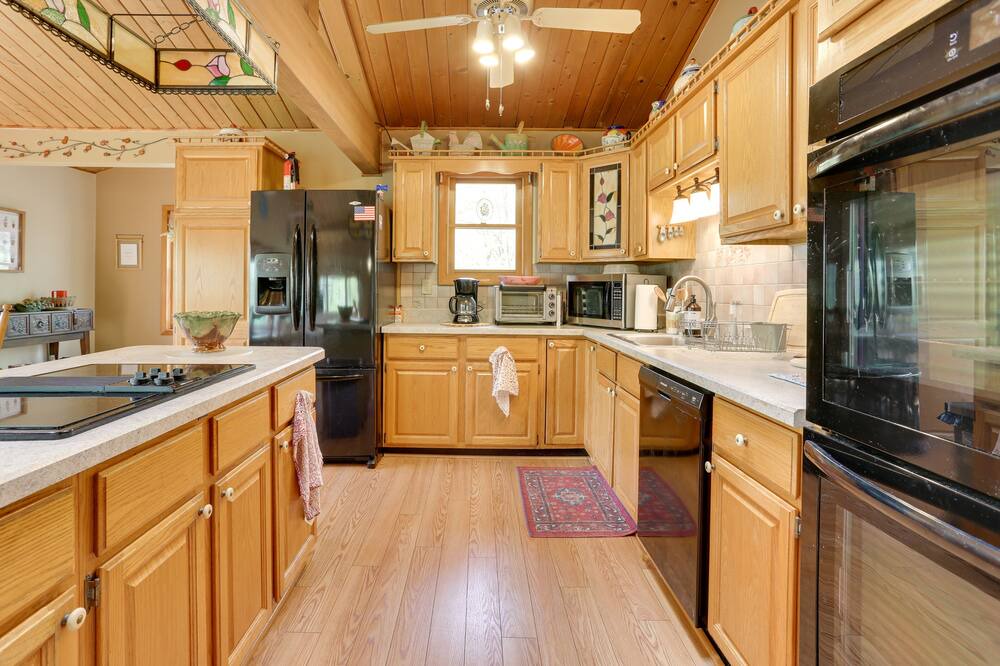 Photo of Kitchen in Pocono Mountain Lake Estates