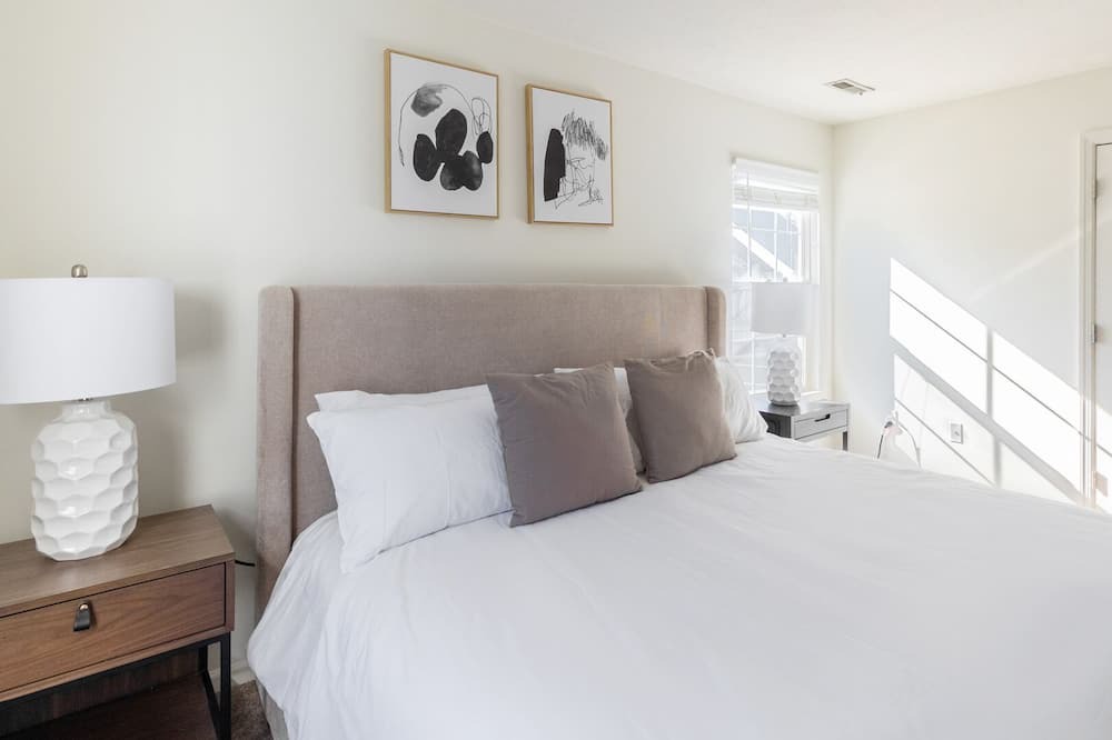 Photo of Bedroom in Avon