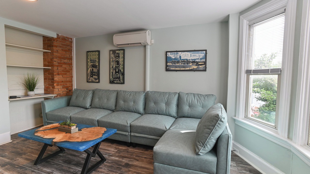 Photo of Livingroom in Downtown Harrisburg