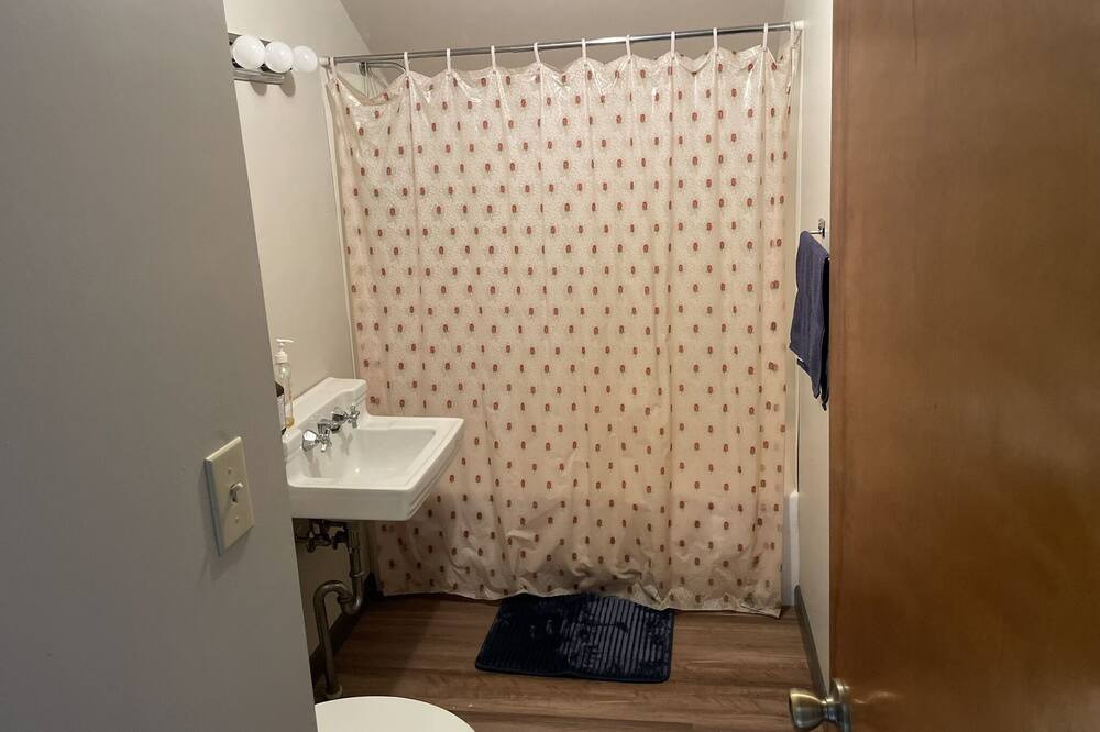 Photo of Bathroom in Nisbet
