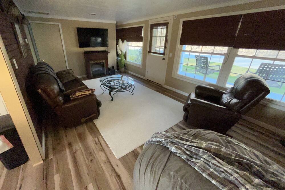 Photo of Livingroom in Pymatuning South