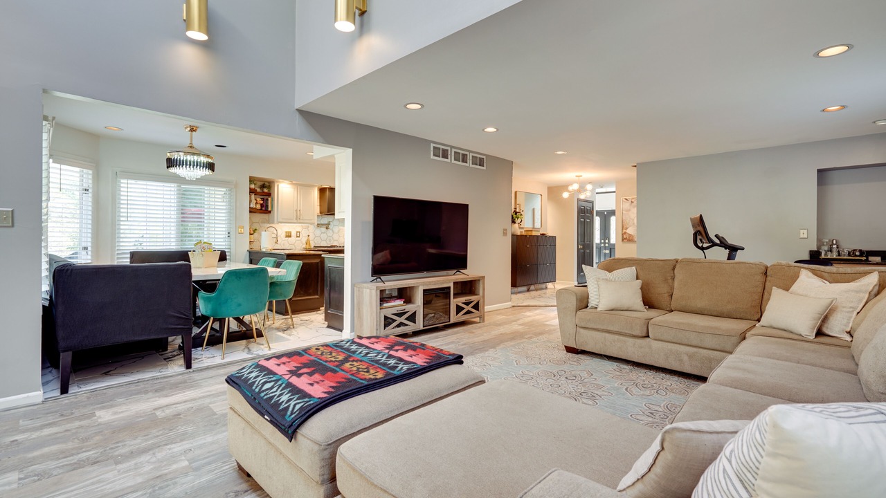 Photo of Livingroom in Matawan