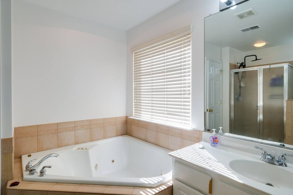 Photo of Bathroom in Lorton