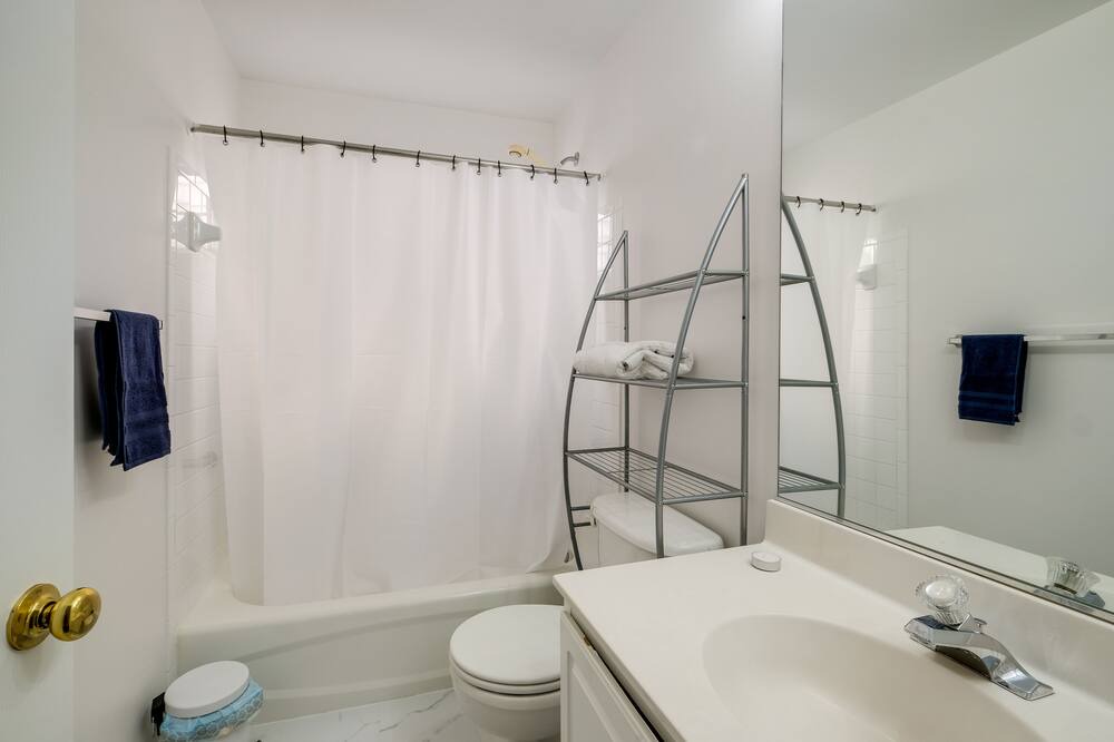 Photo of Bathroom in Lorton