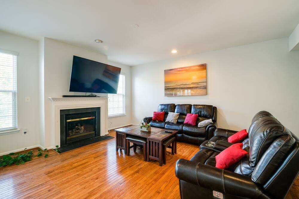 Photo of Bedroom in Lorton