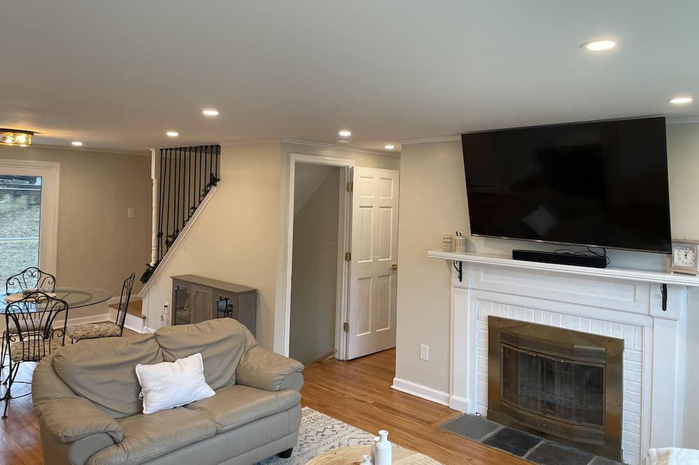 Photo of Livingroom in Morristown