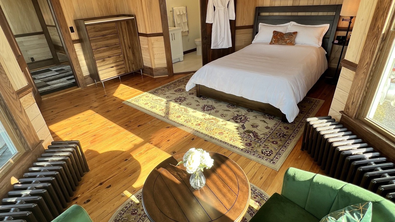 Photo of Bedroom in Monterey