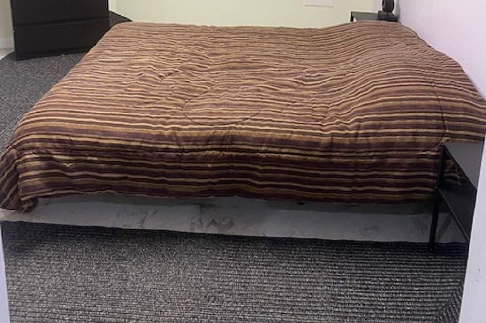 Photo of Bedroom in Aspen Hill