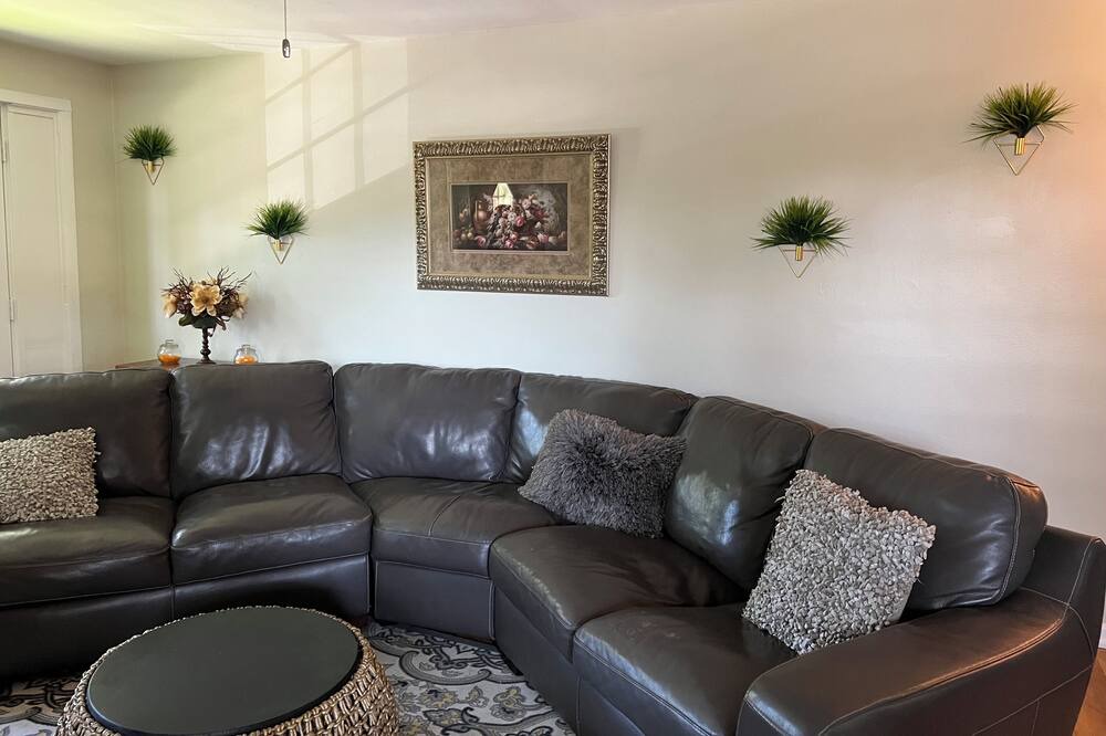 Photo of Livingroom in Glenolden