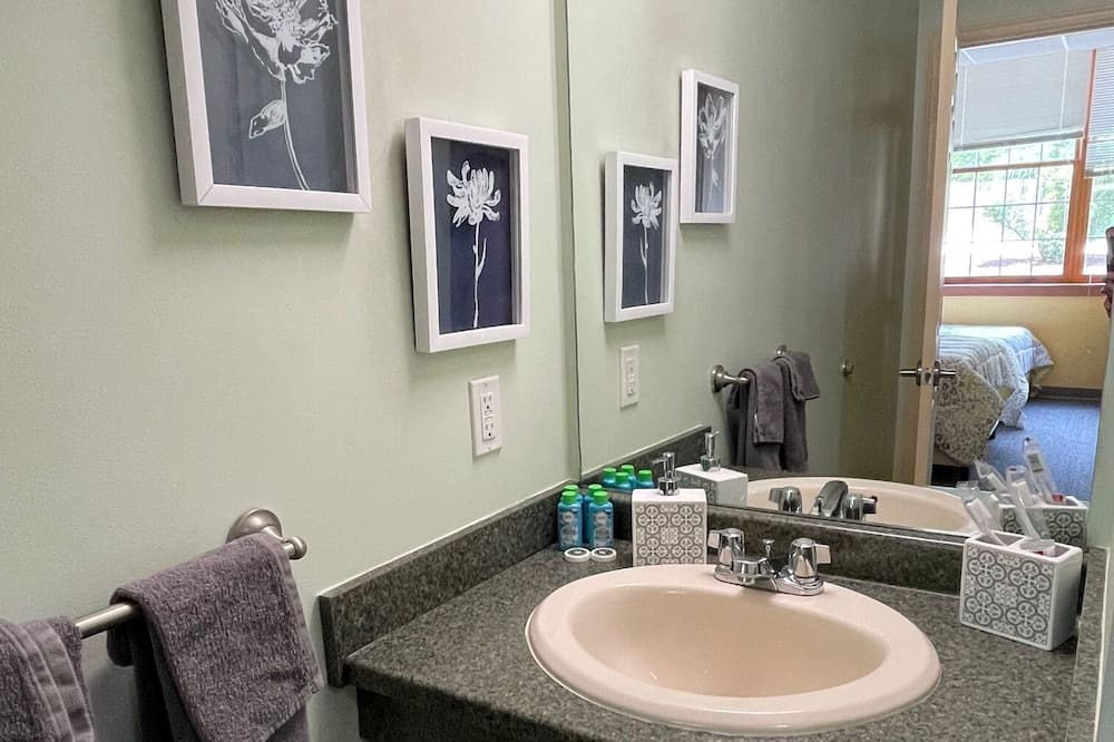 Photo of Bathroom in New Kensington
