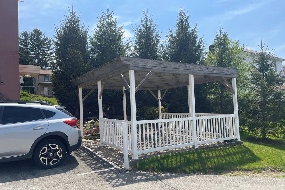 Photo of Outdoor in New Kensington