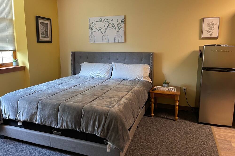 Photo of Bedroom in New Kensington