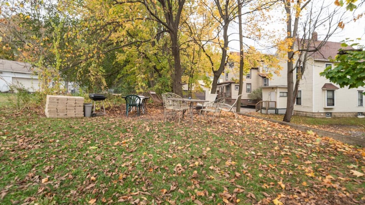 Photo of Outdoor in Akron