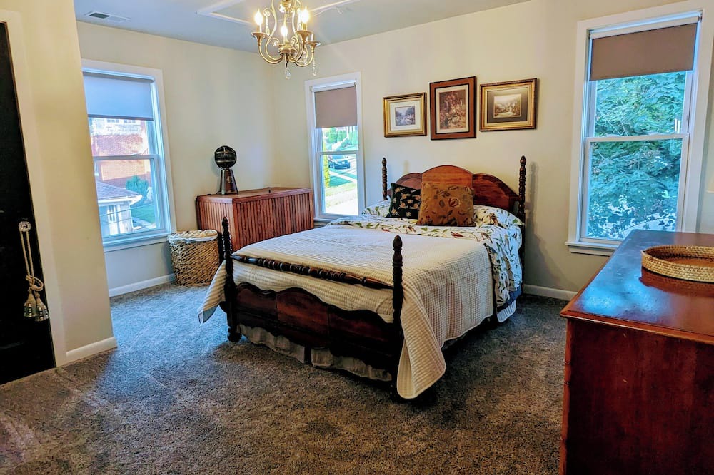 Photo of Bedroom in Greensburg