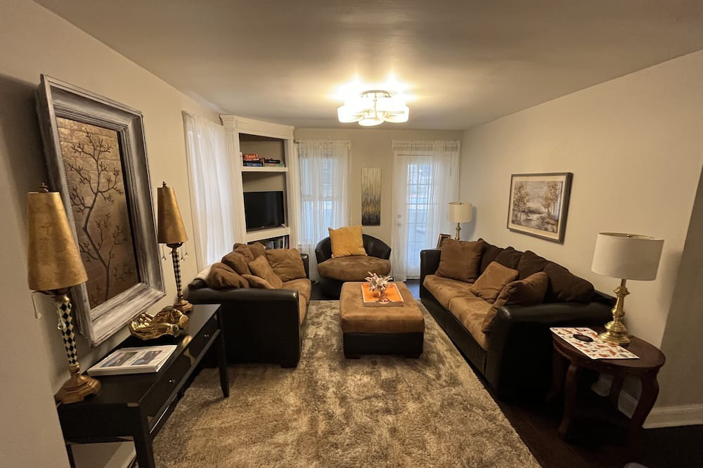 Photo of Bedroom in Brownsville