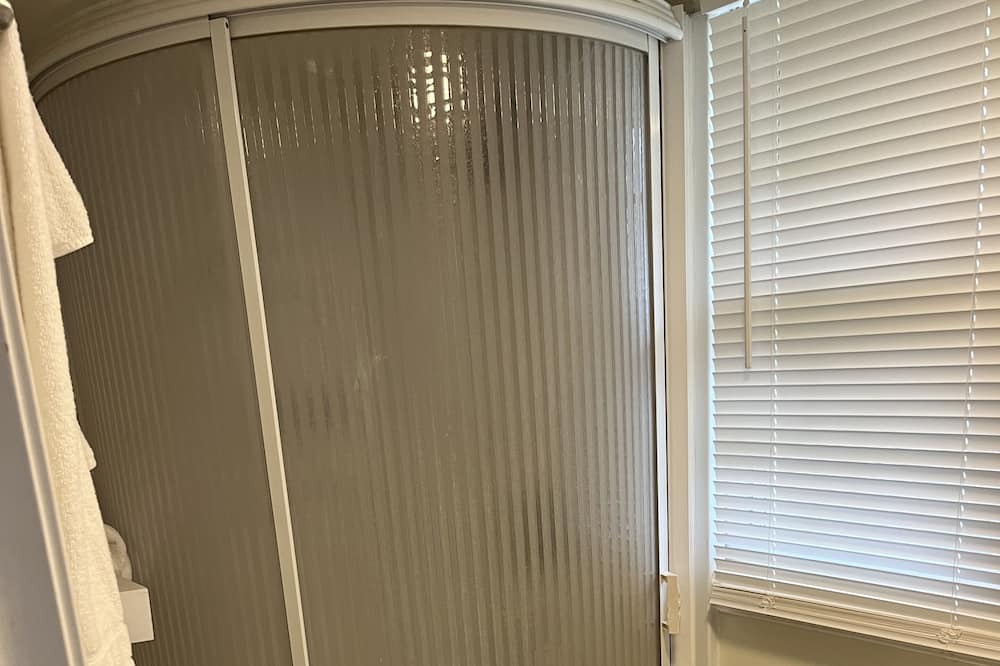 Photo of Bathroom in Brownsville