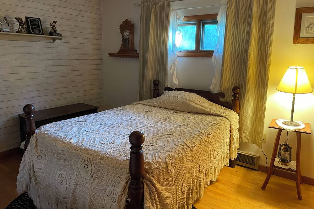 Photo of Bedroom in Mattawana