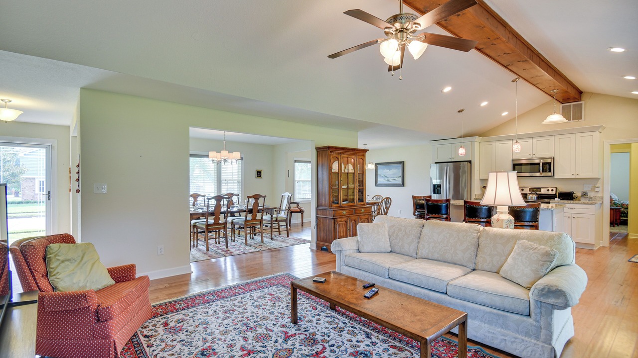 Photo of Livingroom in Western Branch North