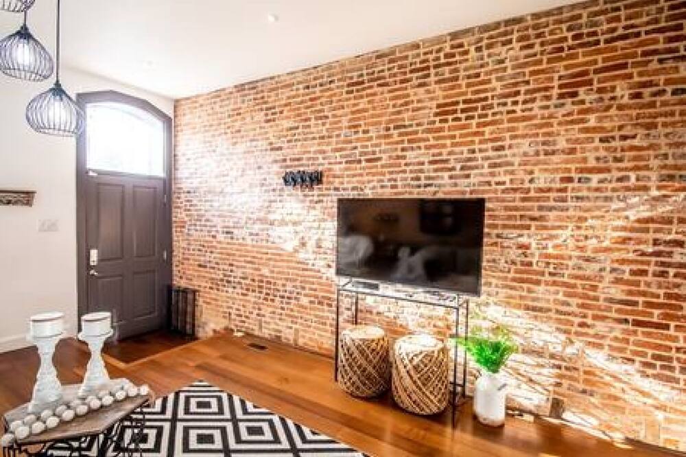 Photo of Bedroom in Downtown Baltimore