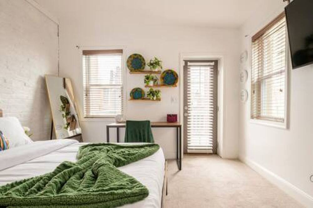 Photo of Bedroom in Downtown Baltimore