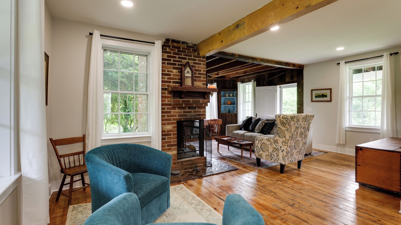 Photo of Livingroom in Erwinna