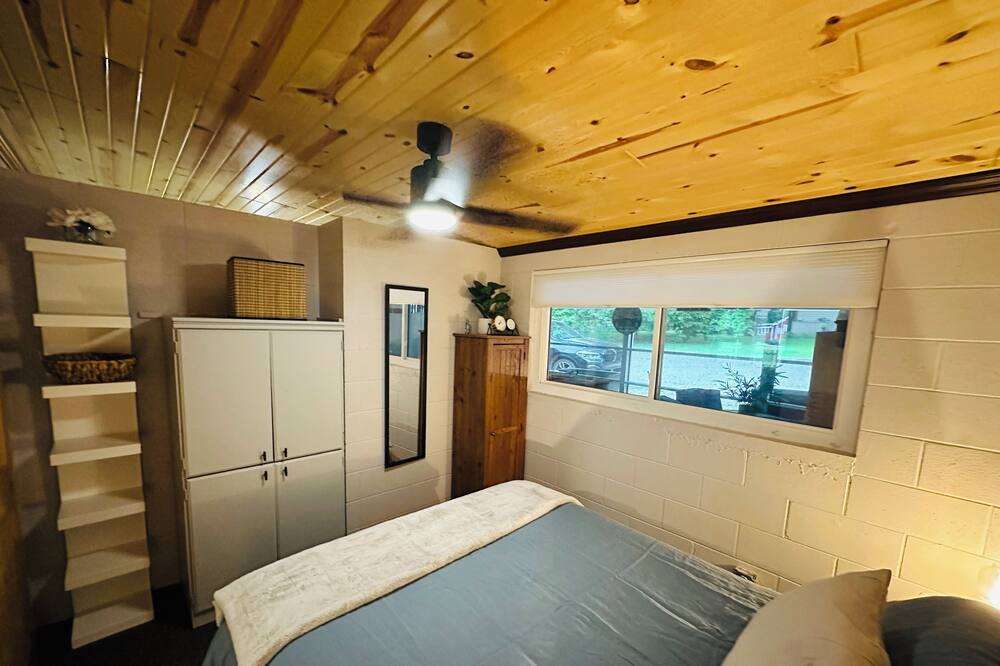 Photo of Bedroom in Bellmore