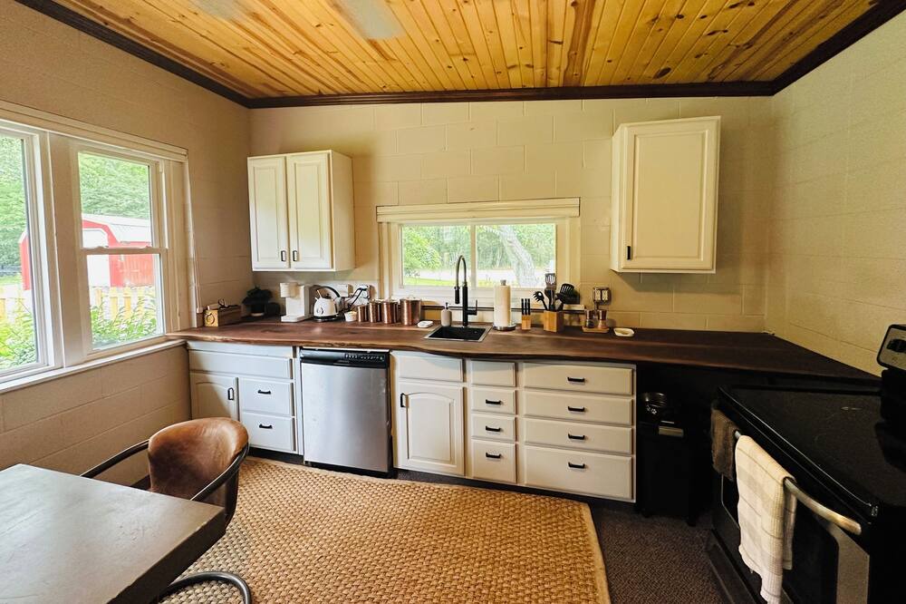 Photo of Kitchen in Bellmore