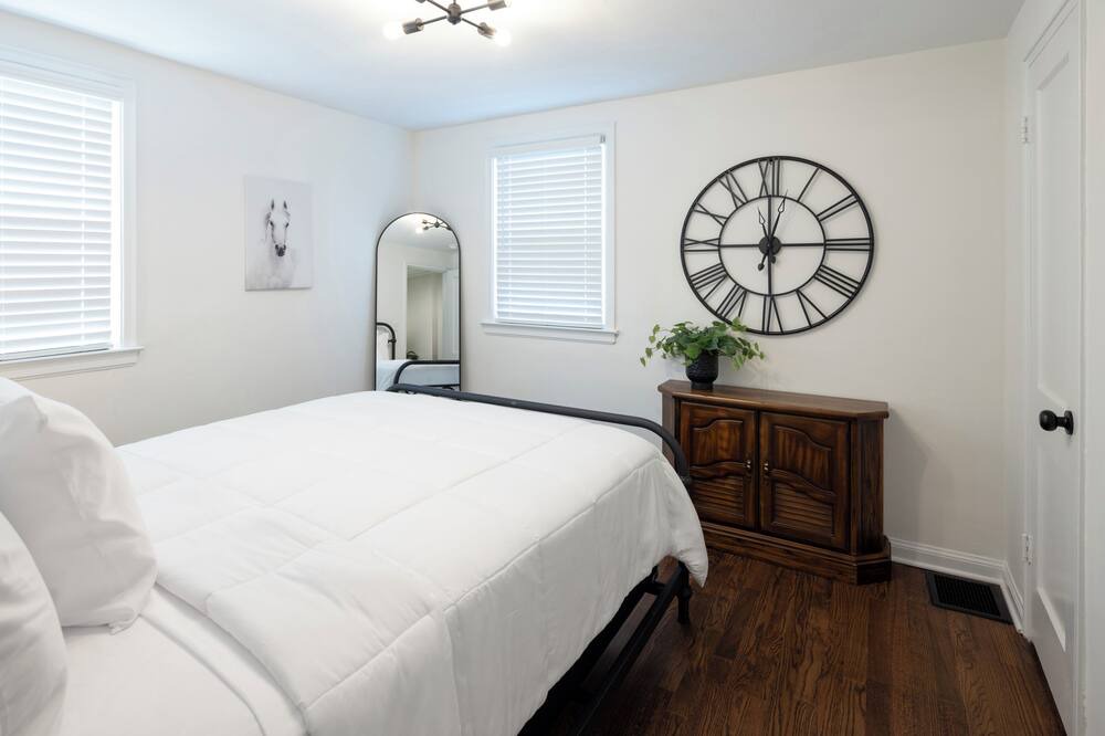 Photo of Bedroom in Hamilton