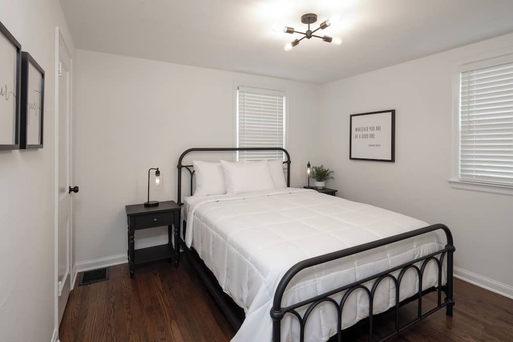 Photo of Bedroom in Hamilton
