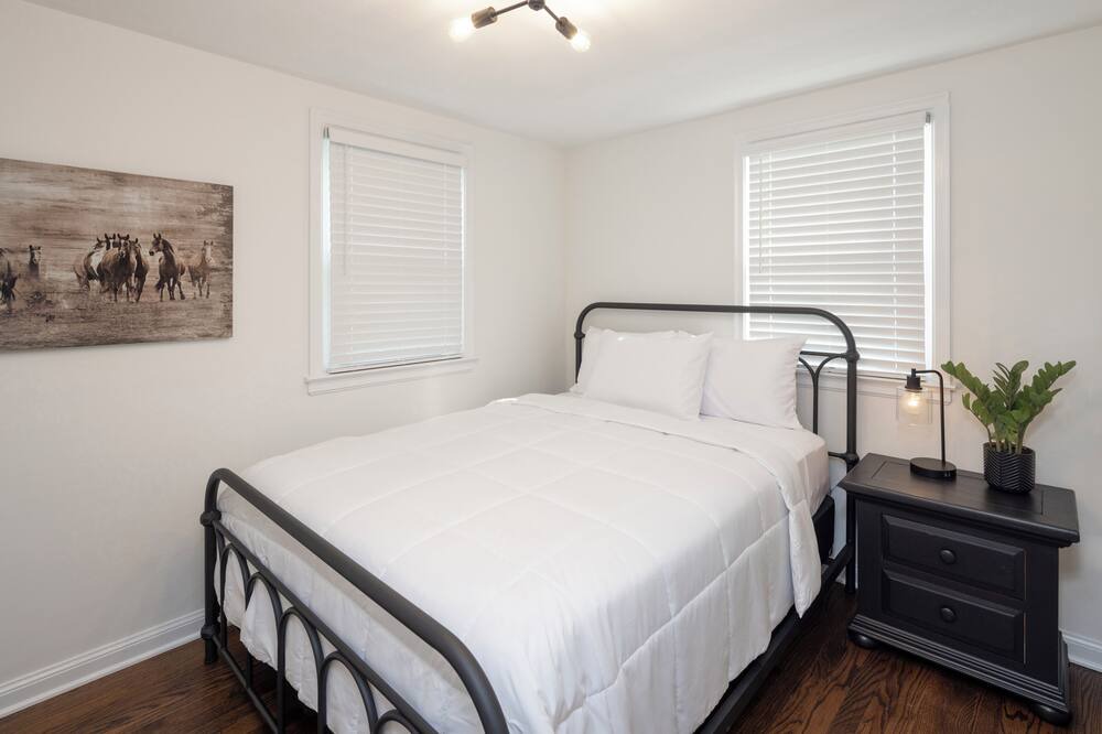 Photo of Bedroom in Hamilton