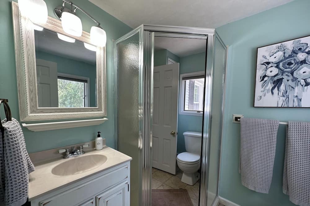 Photo of Bathroom in Bakerton