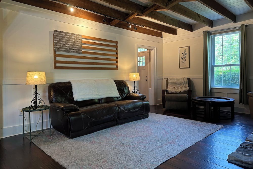 Photo of Bedroom in Bakerton