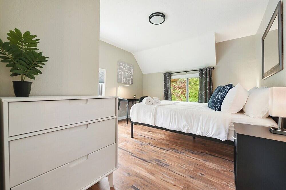 Photo of Bedroom in East Liberty
