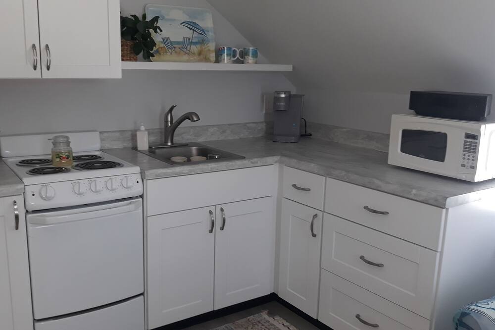 Photo of Kitchen in Cape May Court House