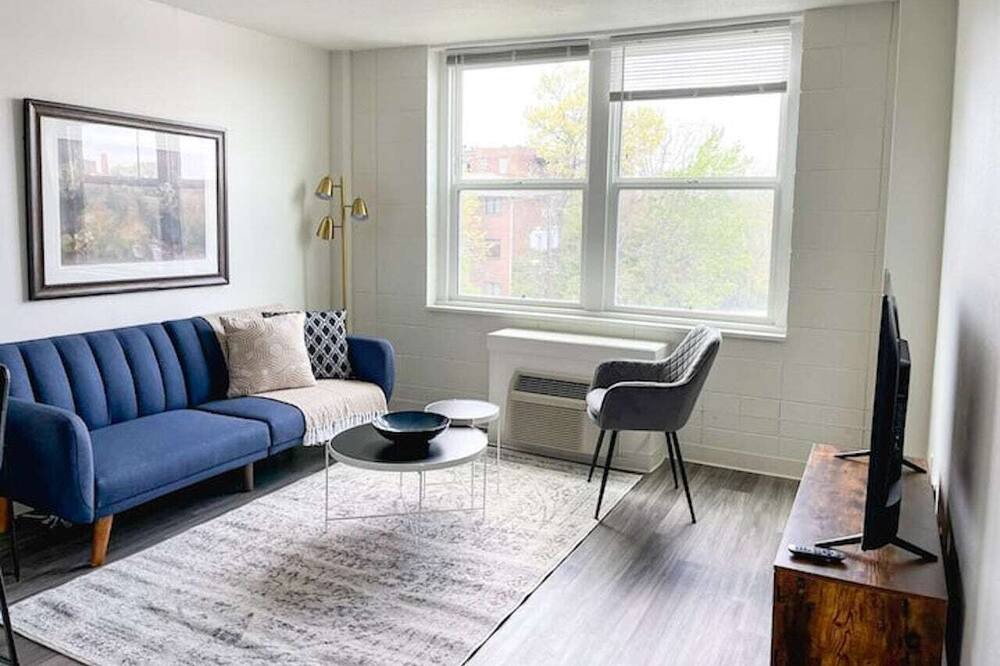 Photo of Livingroom in Corryville