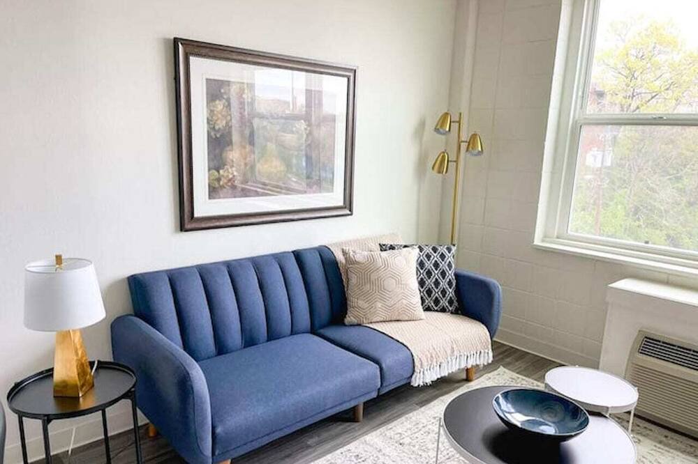 Photo of Livingroom in Corryville