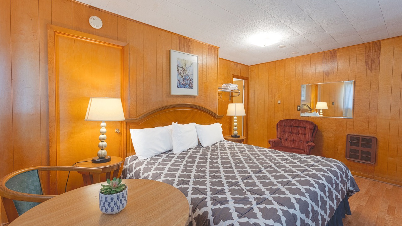Photo of Bedroom in Conneaut Lakeshore