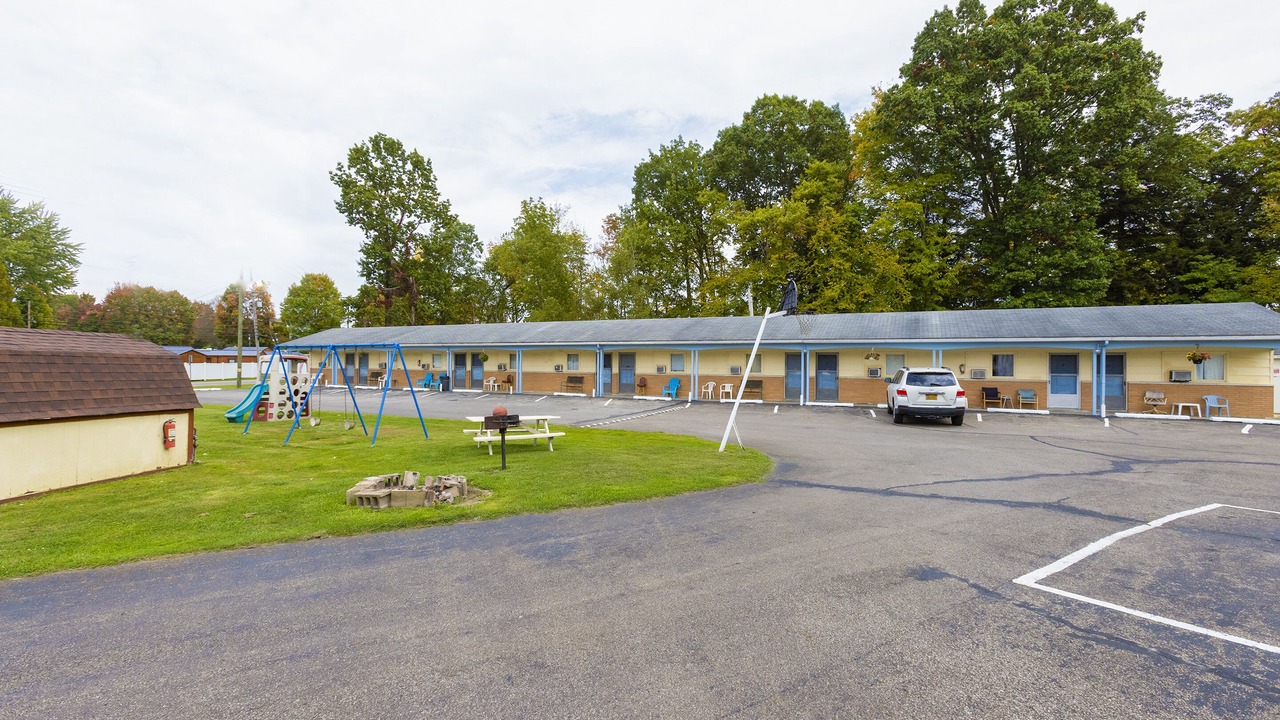 Photo of Others in Conneaut Lakeshore
