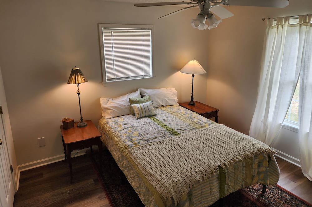 Photo of Bedroom in Greene County