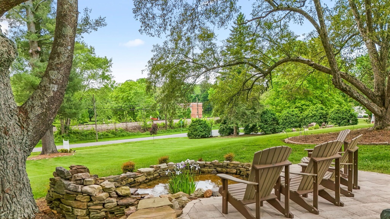 Photo of Outdoor in Emory