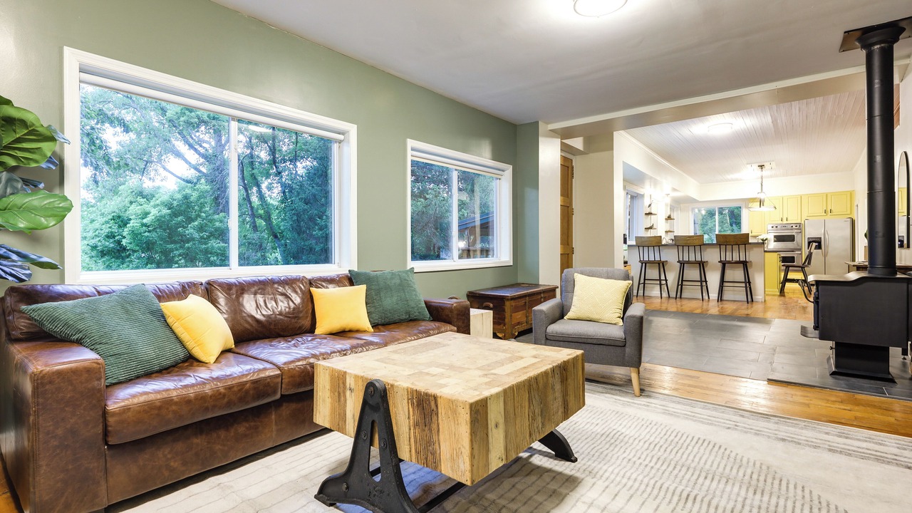 Photo of Livingroom in Milford