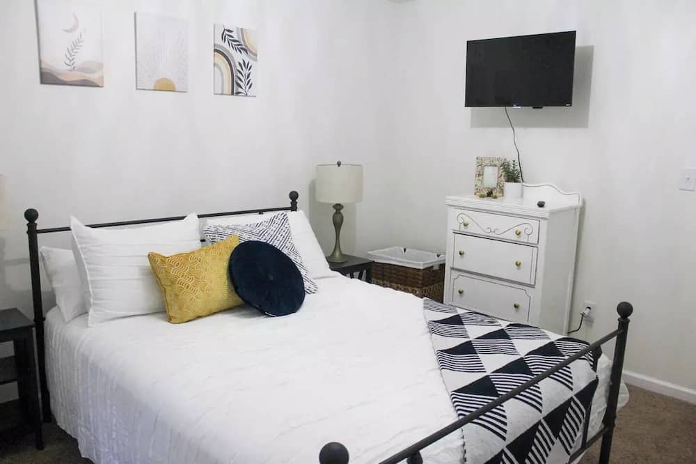 Photo of Bedroom in Berea