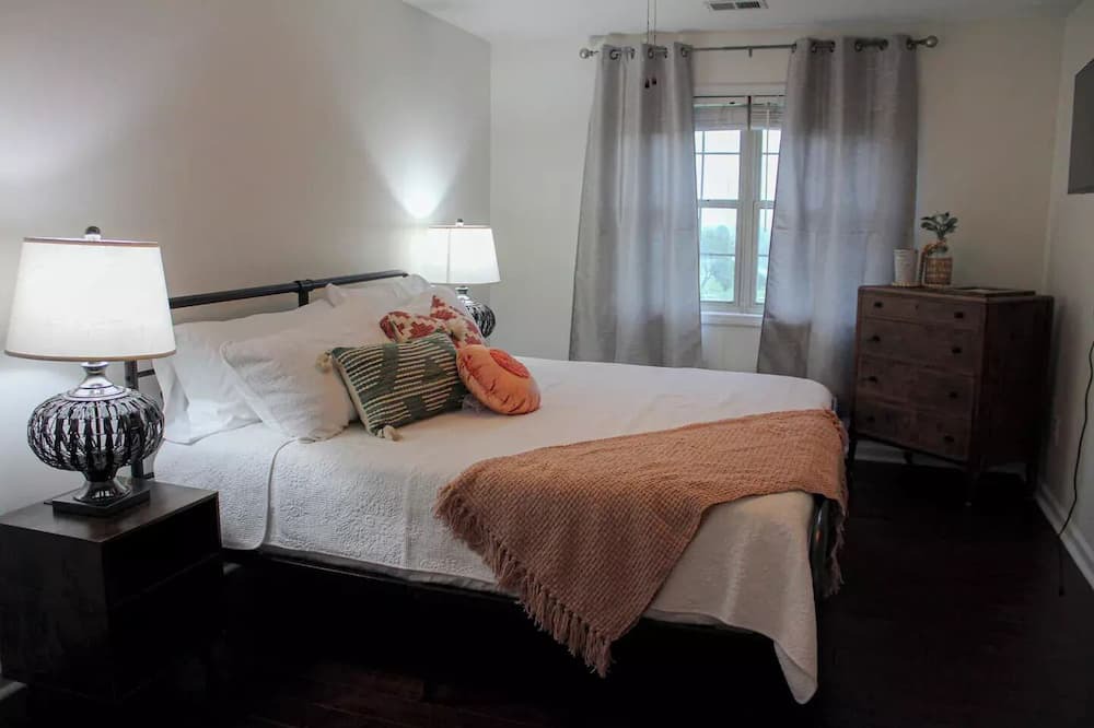 Photo of Bedroom in Berea