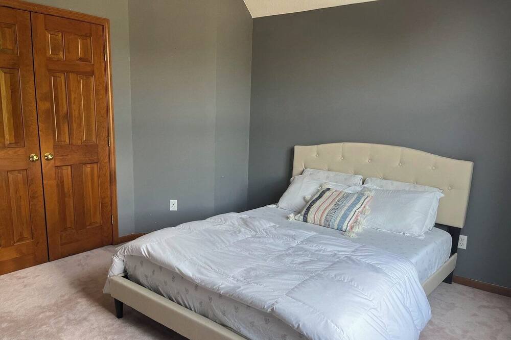 Photo of Bedroom in Maumee