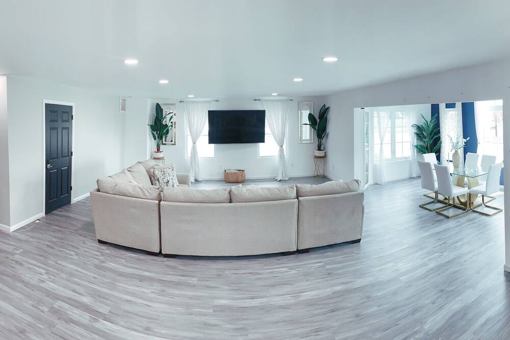 Photo of Livingroom in Dover