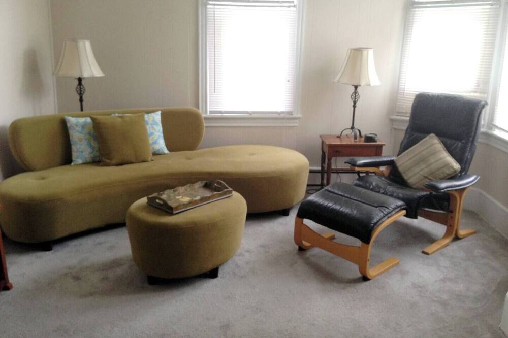 Photo of Livingroom in West Cape May