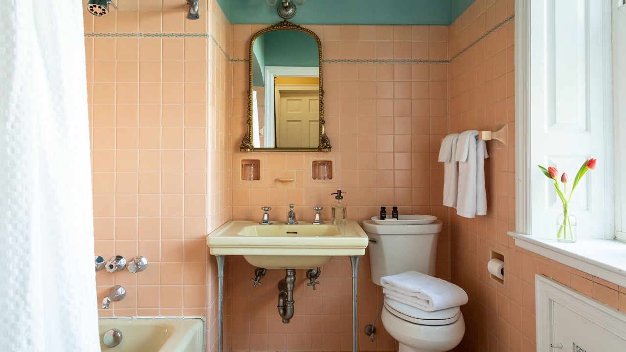 Photo of Bathroom in Tracys Landing