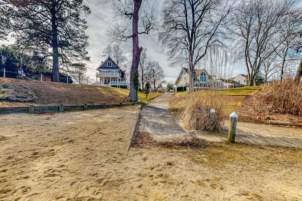 Photo of Others in Earlville